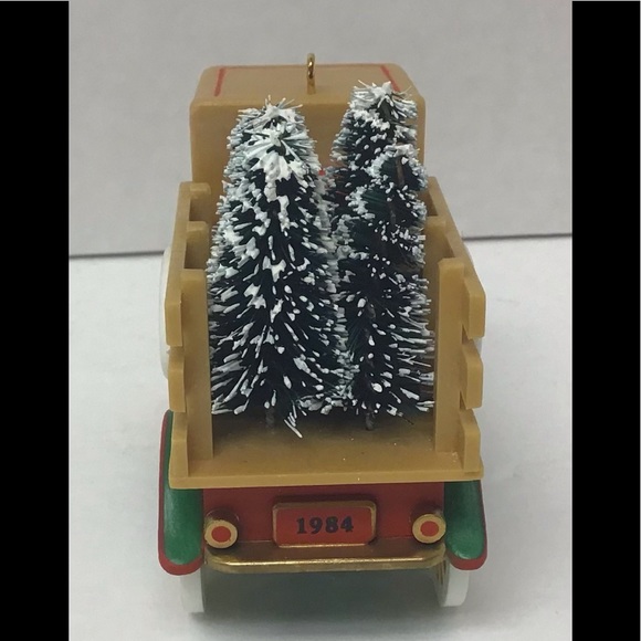 Hallmark 1984 “Santa’s Deliveries” Ornament - Picture 4 of 12